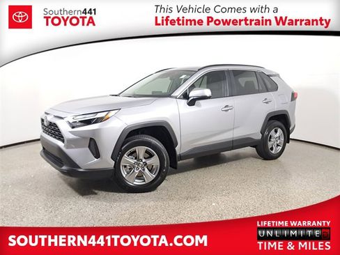 Used 2025 Toyota RAV4 XLE image 1