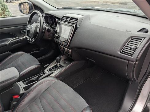 Used 2024 Mitsubishi Outlander Sport SE image 13