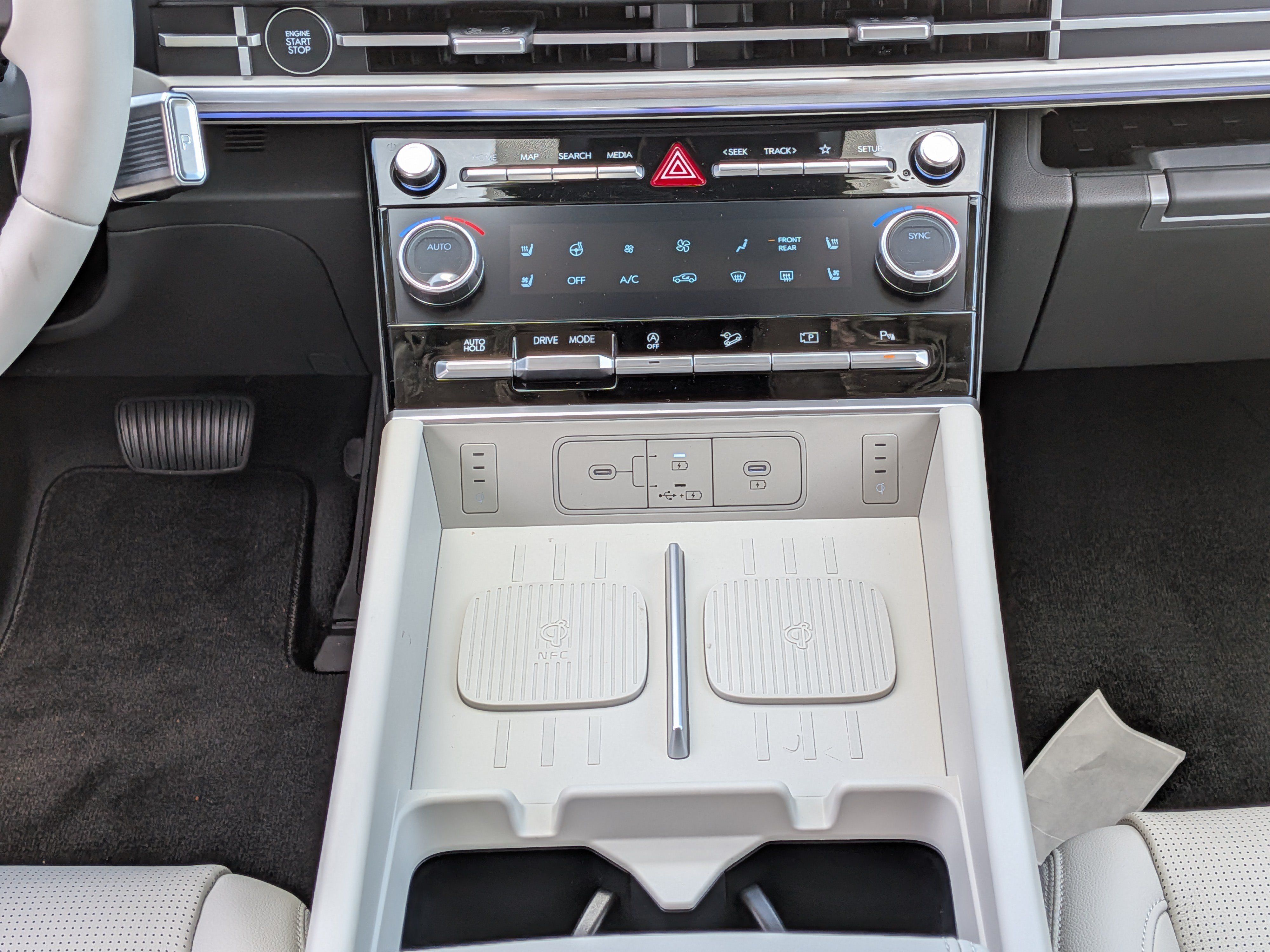 New 2027 Hyundai Santa Fe SEL FWD image 17