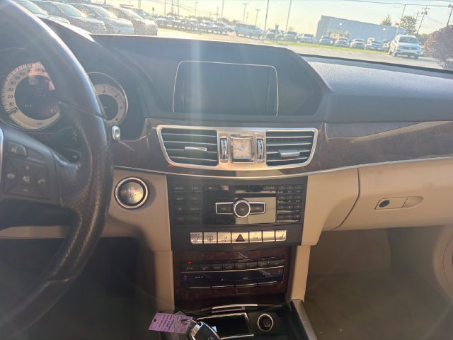 Used 2014 Mercedes-Benz E 250 BlueTEC 4MATIC Sedan image 18