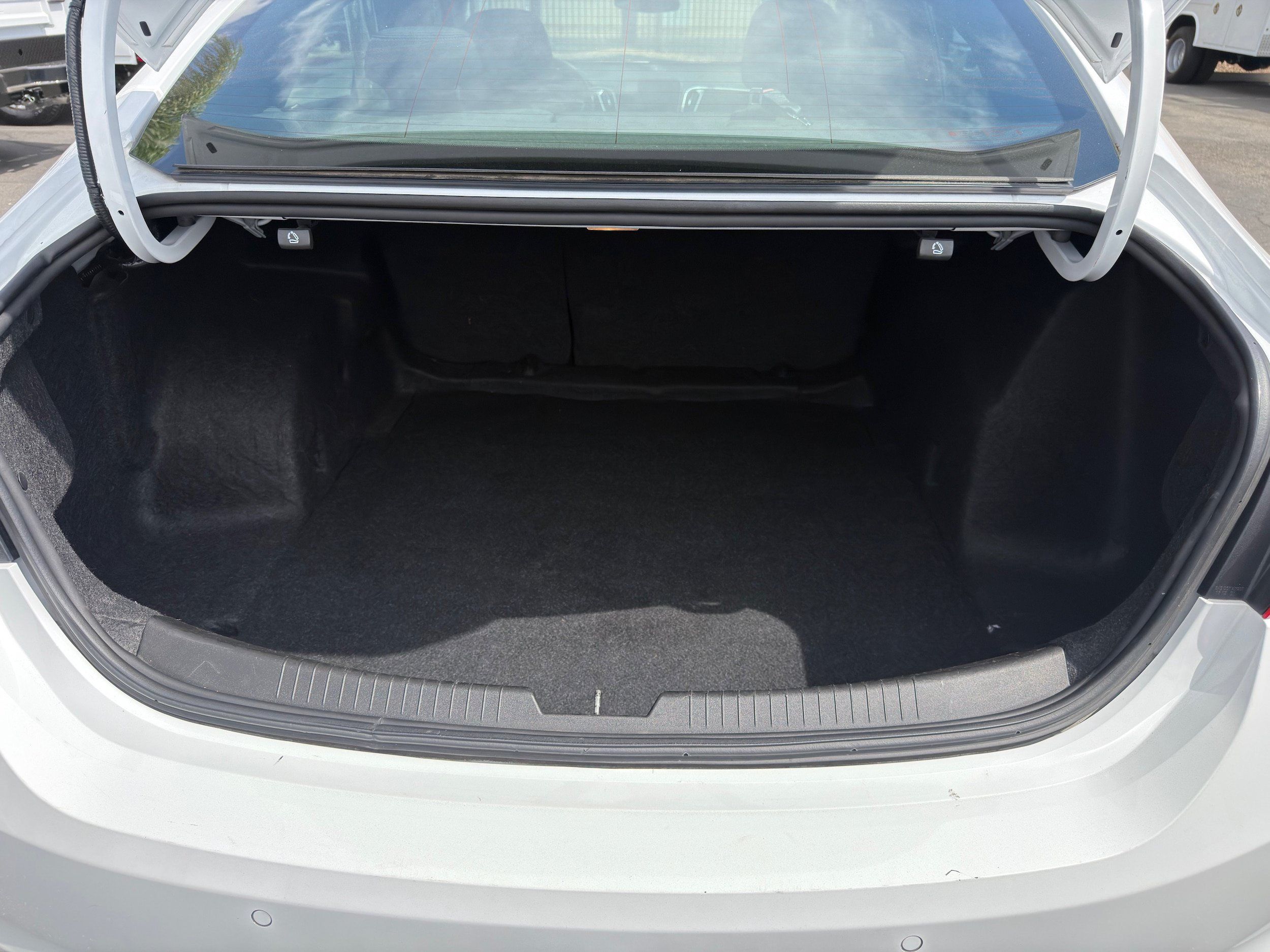 Used 2024 Chevrolet Malibu LT FWD image 16