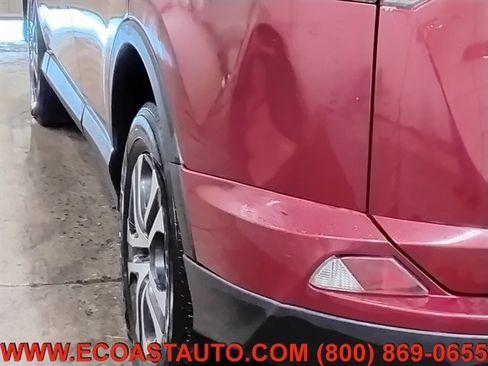 Used 2018 Toyota RAV4 LE AWD/4WD image 17