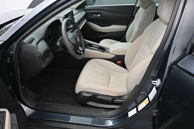 Used 2023 Honda Accord LX image 13