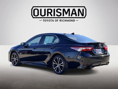 Certified 2019 Toyota Camry SE image 22