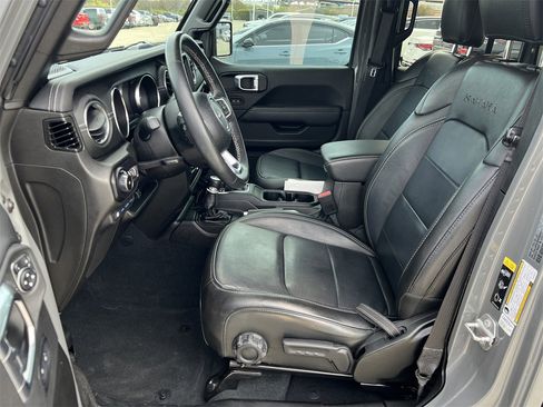 Used 2022 Jeep Wrangler Unlimited Sahara w/ Cold Weather Group image 23