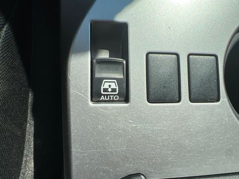 Used 2016 Toyota 4Runner SR5 AWD/4WD image 27