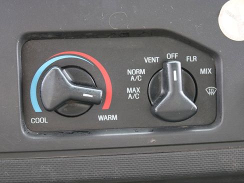 Used 2015 Ford E-350 and Econoline 350 Super Duty image 31