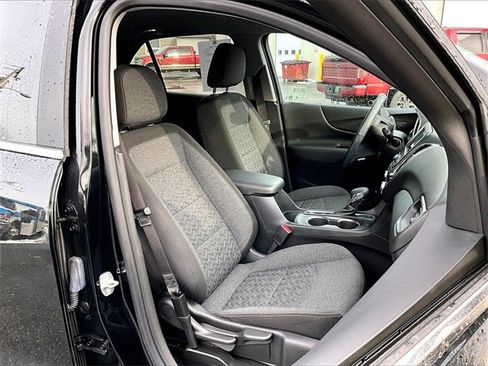 Used 2023 Chevrolet Equinox LT w/ Driver Convenience Package image 7