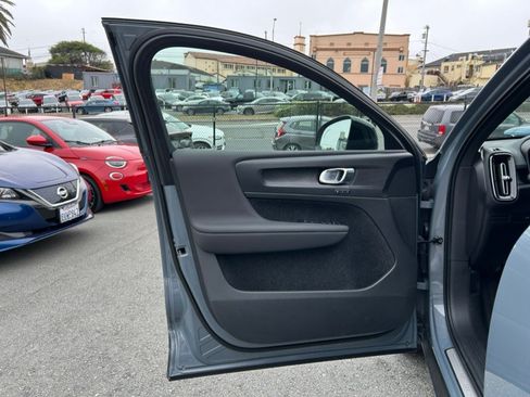 Used 2023 Volvo C40 P8 Recharge Plus w/ Climate Package AWD/4WD image 10