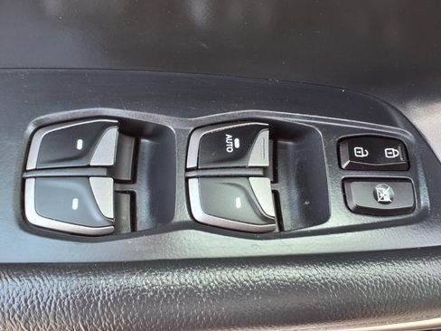 Used 2013 Hyundai Santa Fe Sport 2.0T FWD image 20