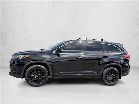 Certified 2018 Toyota Highlander SE w/ Carpet Mat Package (TMS) AWD/4WD image 4