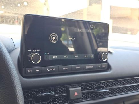 Certified 2025 Honda HR-V LX image 27