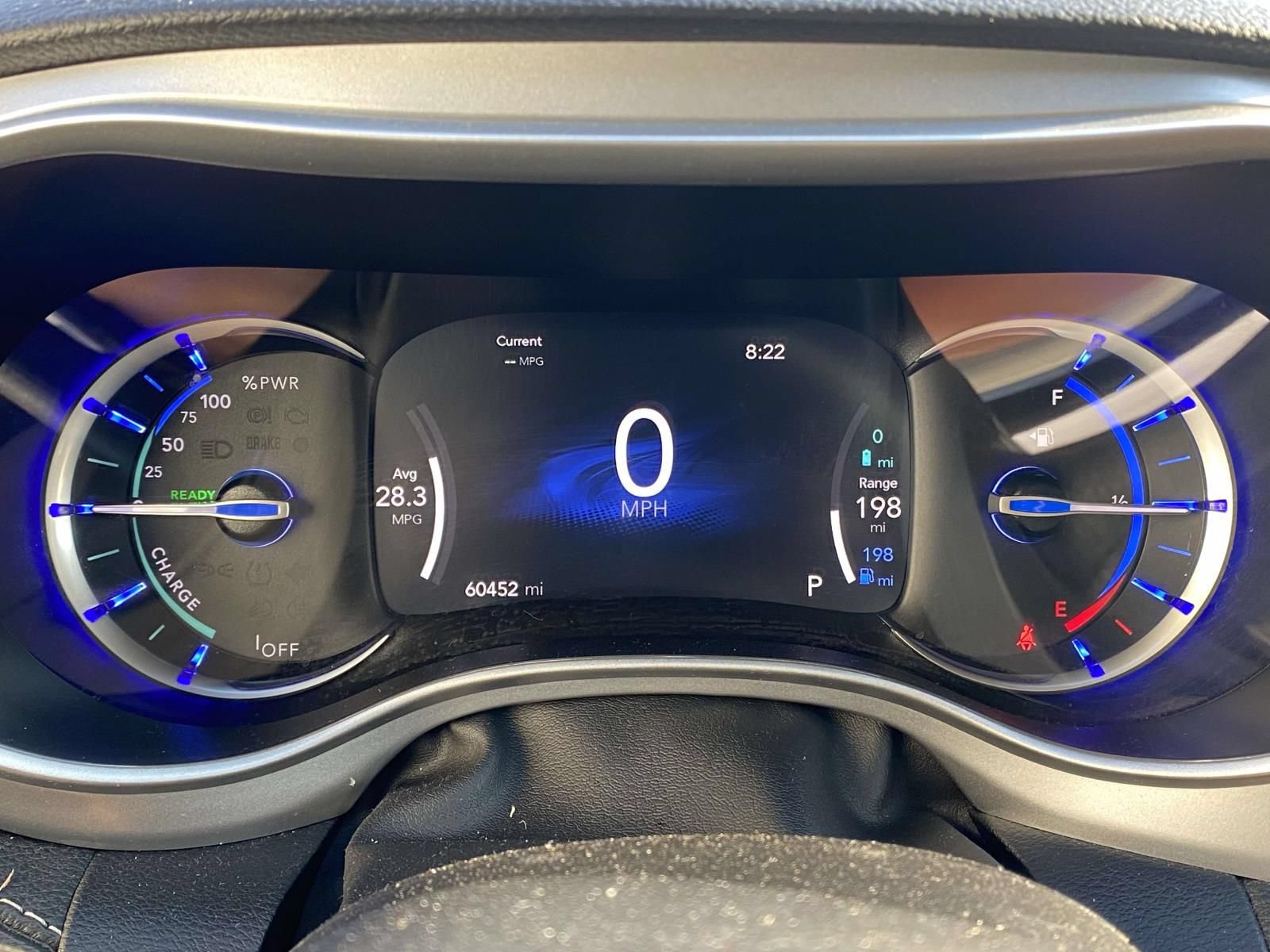 Used 2024 Chrysler Pacifica Limited FWD image 36
