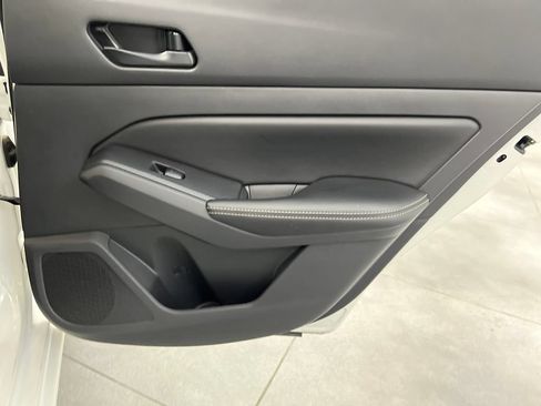 Used 2025 Nissan Altima 2.5 SV FWD image 23