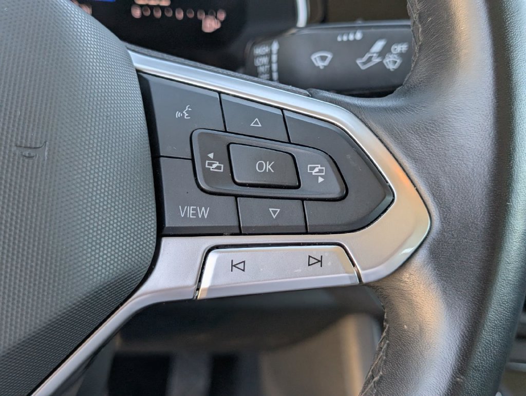 Used 2024 Volkswagen Jetta SE FWD image 24