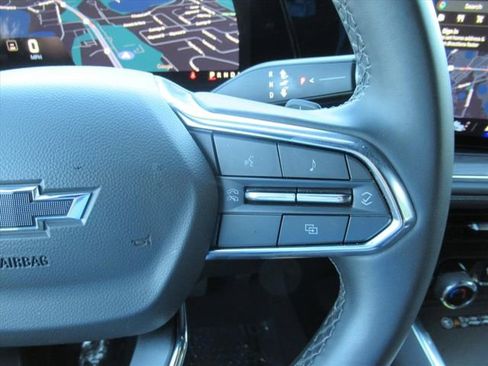 Used 2025 Chevrolet Tahoe Z71 AWD/4WD image 23