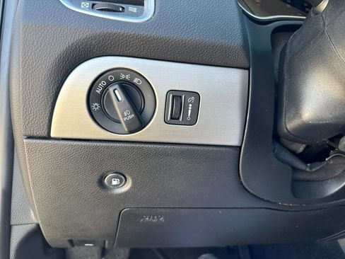 Used 2019 Dodge Durango SXT image 41