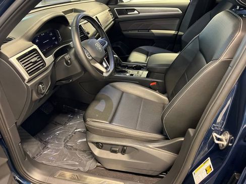 Certified 2023 Volkswagen Atlas Cross Sport SE FWD image 7