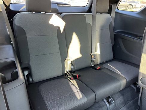 Used 2023 Chevrolet Traverse LT w/ Midnight/Sport Edition image 18