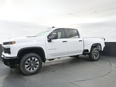 New 2026 Chevrolet Silverado 2500 Custom w/ Custom Value Package AWD/4WD image 2