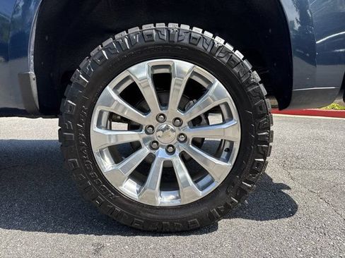 Used 2019 Chevrolet Silverado 1500 High Country w/ Technology Package AWD/4WD image 23