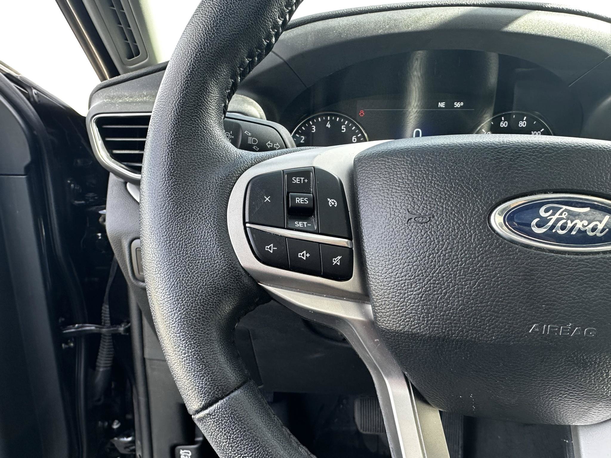 Used 2023 Ford Explorer XLT w/ Equipment Group 202A AWD/4WD image 16