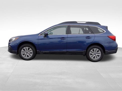 Used 2019 Subaru Outback 2.5i Premium image 7