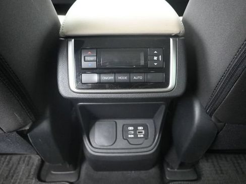 Used 2025 Subaru Ascent Premium AWD/4WD image 24