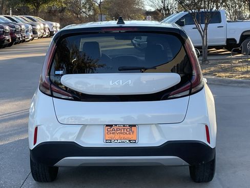 Used 2024 Kia Soul LX w/ Option Group 015 image 5