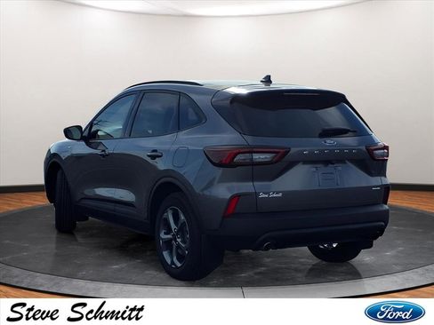 Used 2025 Ford Escape ST-Line w/ Cold Weather Package image 3