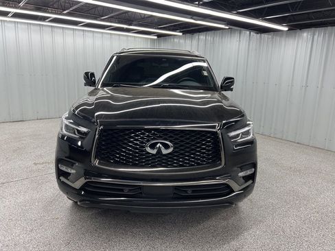 Used 2024 INFINITI QX80 Sensory image 2