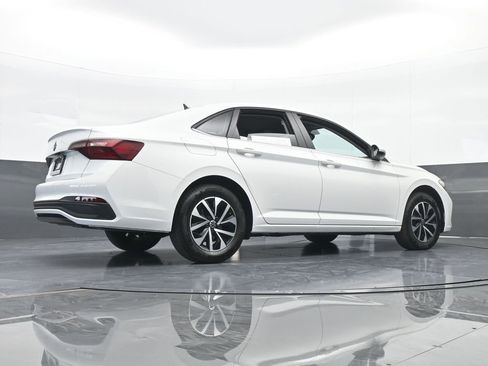 Used 2023 Volkswagen Jetta S image 57