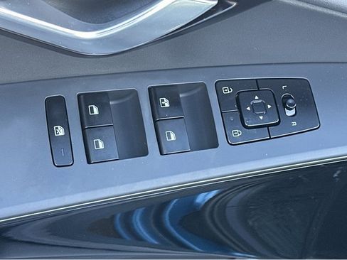 Used 2024 Kia Niro EX image 35