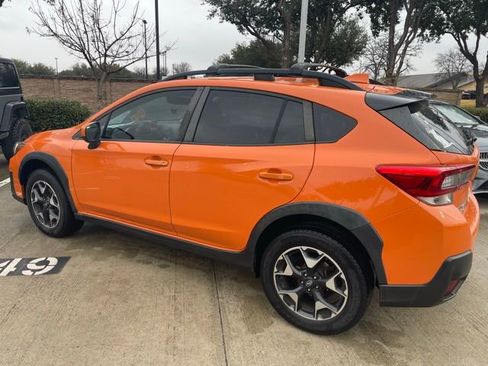 Used 2020 Subaru Crosstrek 2.0i Premium w/ Moonroof Package 2 image 4