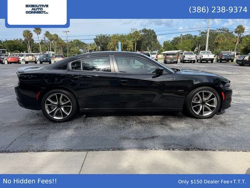 Used 2016 Dodge Charger R/T RWD image 4