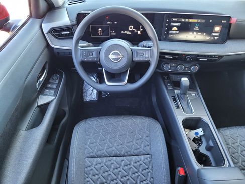New 2025 Nissan Kicks SV image 8