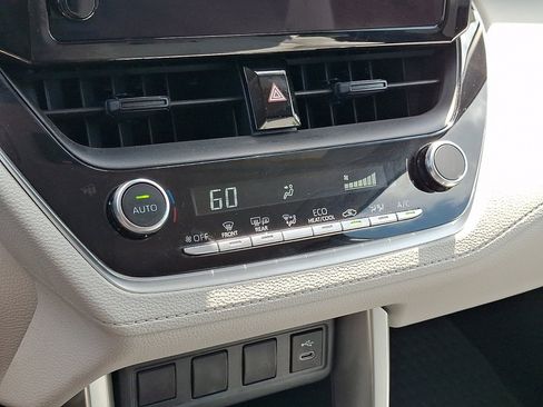 Certified 2023 Toyota Corolla Cross LE FWD image 17