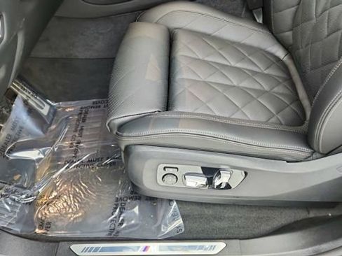 Used 2026 BMW X7 xDrive40i w/ M Sport Package image 38