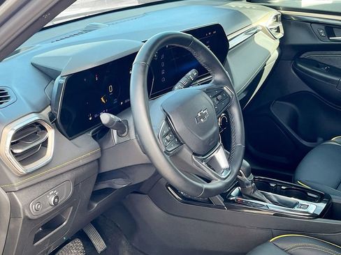 Used 2025 Chevrolet TrailBlazer ACTIV w/ Driver Confidence Package image 9