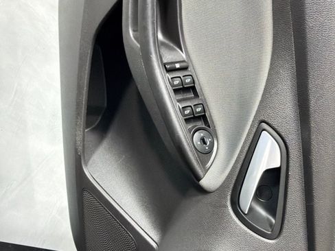 Used 2014 Ford Focus SE FWD image 10