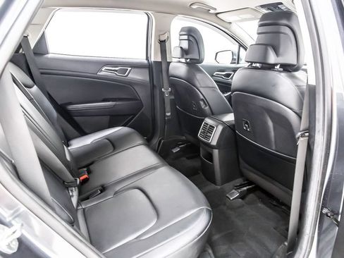 Used 2023 Kia Sportage EX FWD image 35