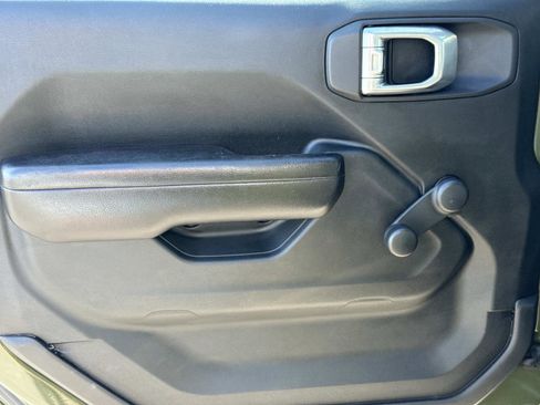 Used 2021 Jeep Wrangler Unlimited Sport image 15