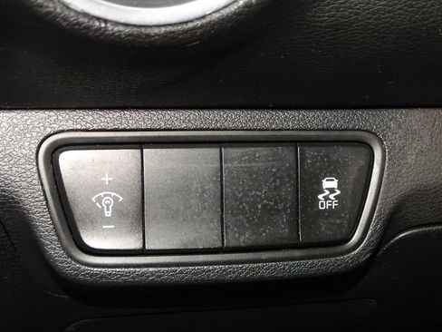 Used 2023 Kia Forte LXS image 18