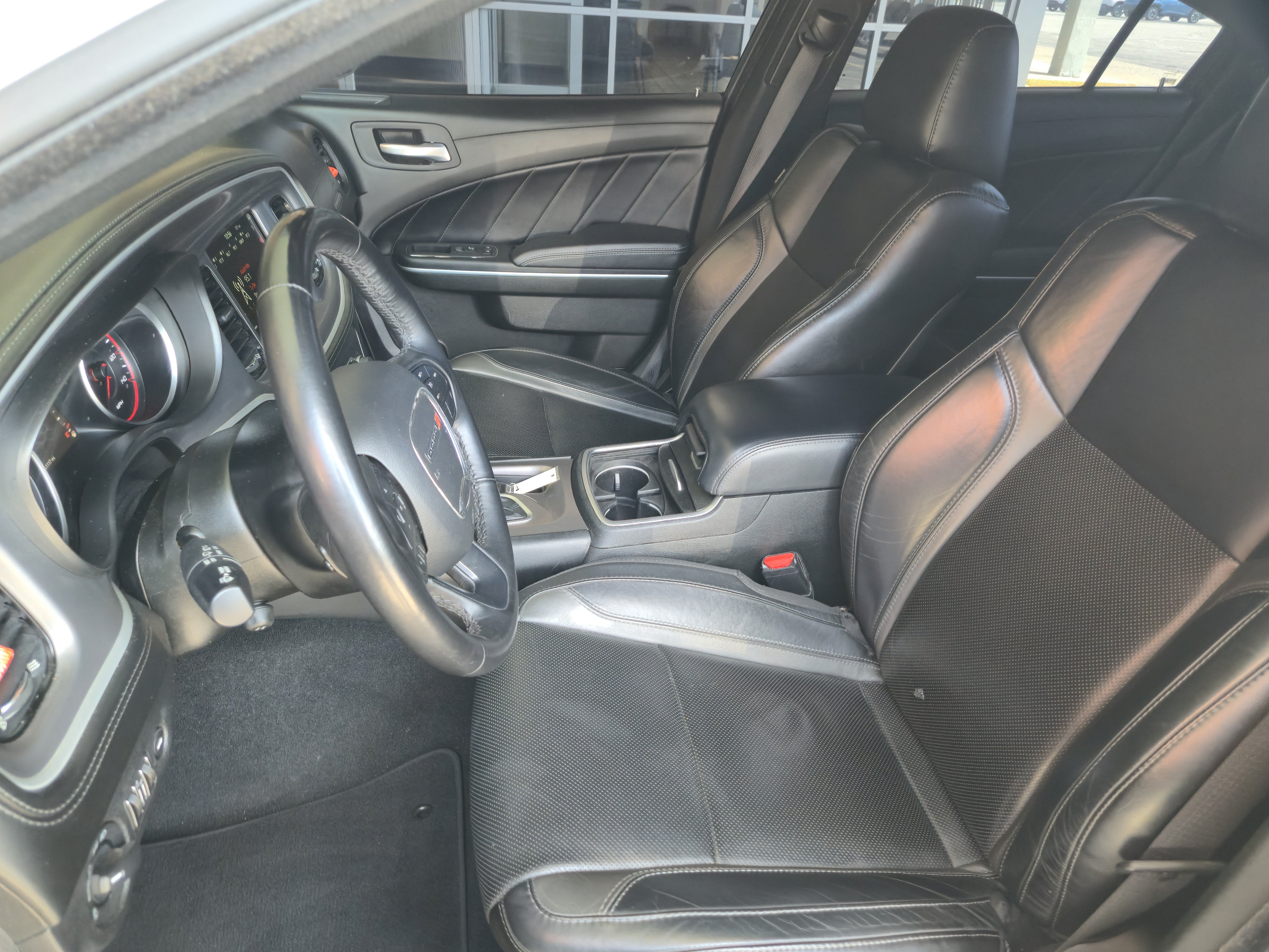 Used 2022 Dodge Charger SXT w/ Plus Group RWD image 12
