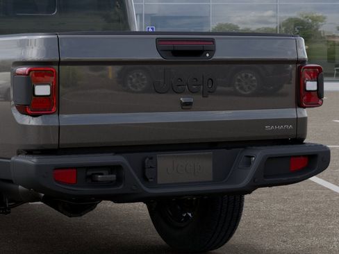 New 2026 Jeep Gladiator Sahara image 39