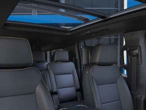New 2026 Chevrolet Suburban Premier image 25
