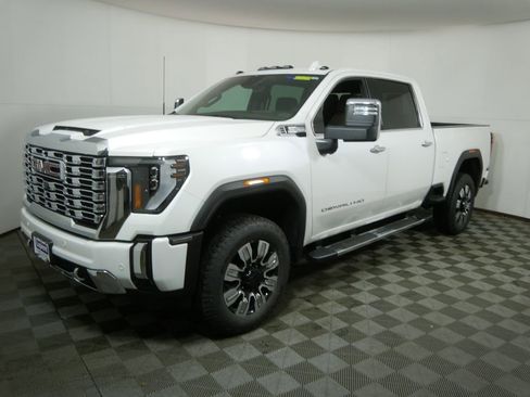 Used 2024 GMC Sierra 3500 Denali w/ Denali Reserve Package image 6