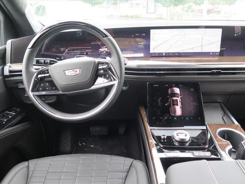 New 2026 Cadillac Escalade ESV Platinum Luxury AWD/4WD image 22