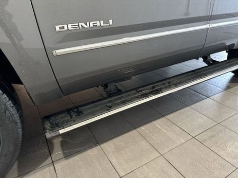 Used 2019 GMC Yukon Denali w/ Open Road Package RWD image 10