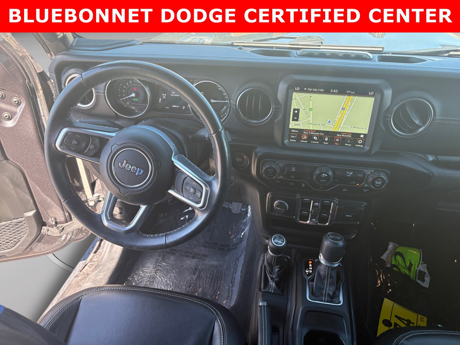 Used 2022 Jeep Wrangler Unlimited Sahara AWD/4WD image 12